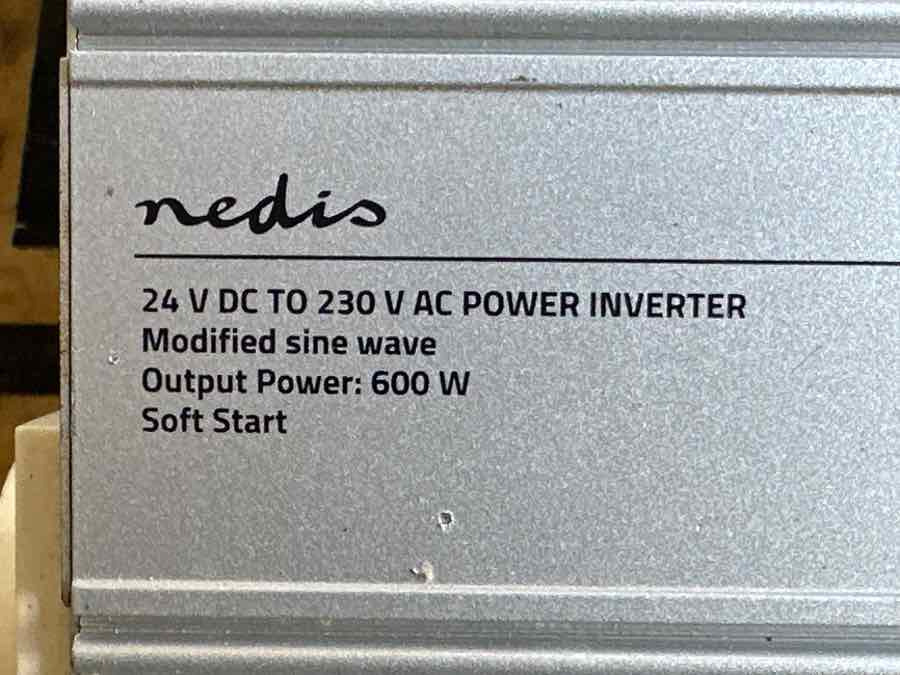 NEDIS PIMS600W24 24V DC TO 230 V - Système électrique pour Camion: photos 3 NEDIS PIMS600W24 24V DC TO 230 V - Système électrique pour Camion: photos 3
