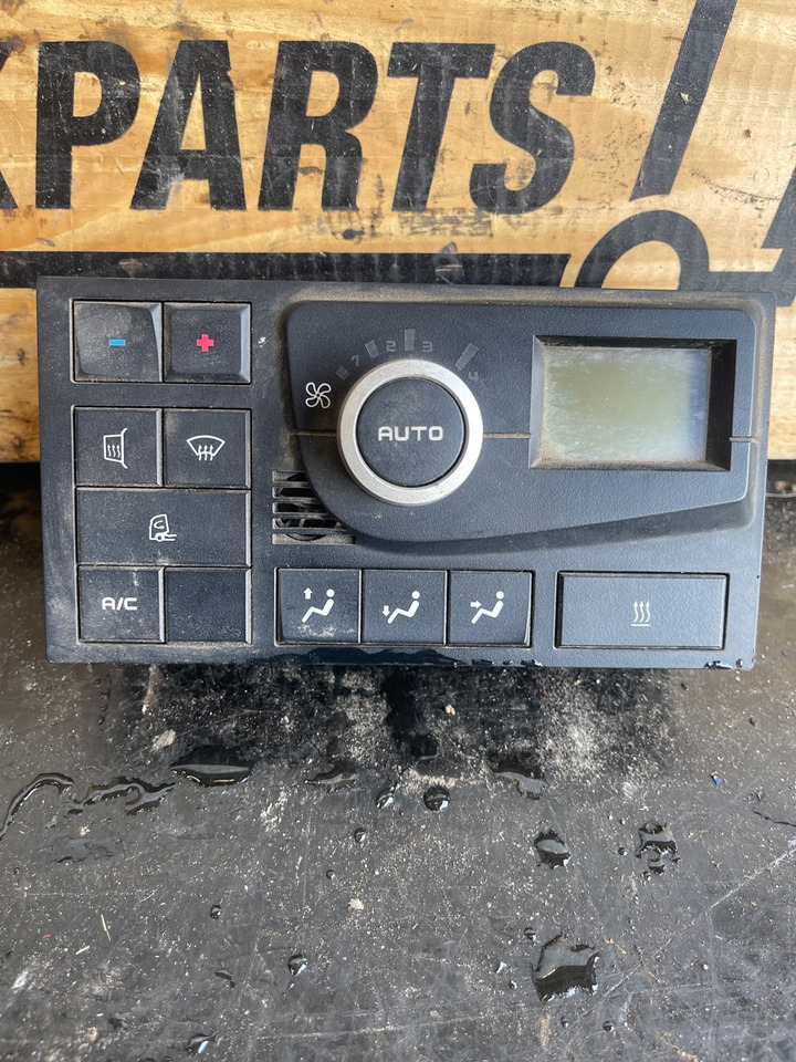 RENAULT INSTRUMENT 7422247445 - Cabine et intérieur pour Camion: photos 1 RENAULT INSTRUMENT 7422247445 - Cabine et intérieur pour Camion: photos 1