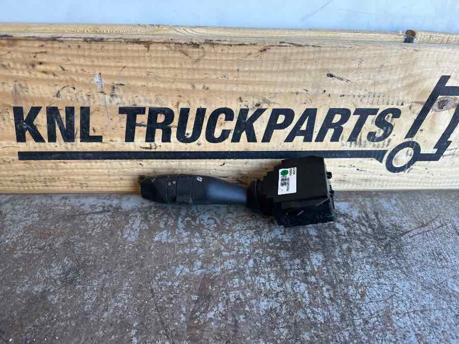 RENAULT LEVER SWITCH 7422007399 - Cabine et intérieur pour Camion: photos 1 RENAULT LEVER SWITCH 7422007399 - Cabine et intérieur pour Camion: photos 1