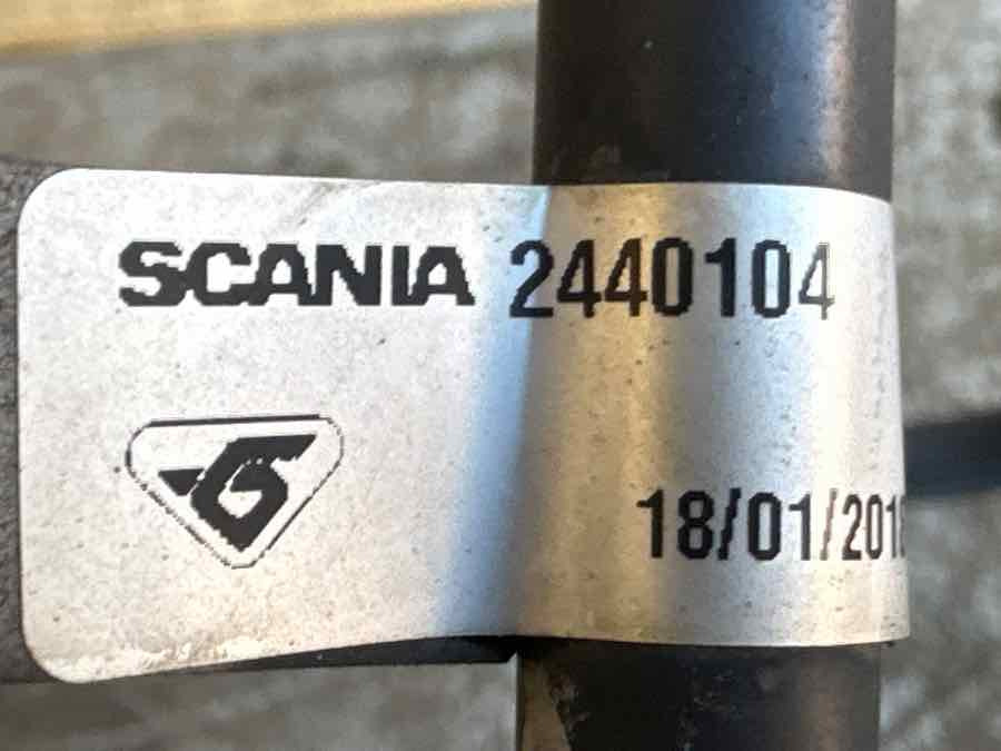 SCANIA A/C PIPE 2440104 - Tuyau d'admission d'air pour Camion: photos 2 SCANIA A/C PIPE 2440104 - Tuyau d'admission d'air pour Camion: photos 2