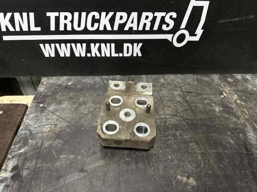 SCANIA BRACKET 2553513 - Frame/ Châssis pour Camion: photos 2 SCANIA BRACKET 2553513 - Frame/ Châssis pour Camion: photos 2