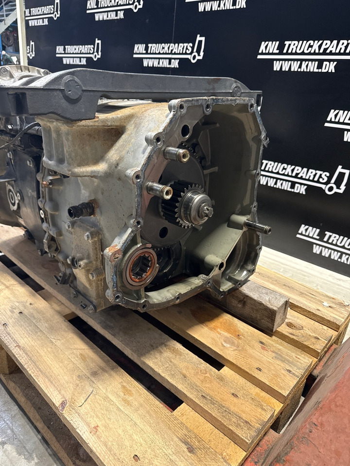SCANIA GEARBOX GRS905 TMS2 // 2475808 - Boîte de vitesse pour Camion: photos 2 SCANIA GEARBOX GRS905 TMS2 // 2475808 - Boîte de vitesse pour Camion: photos 2