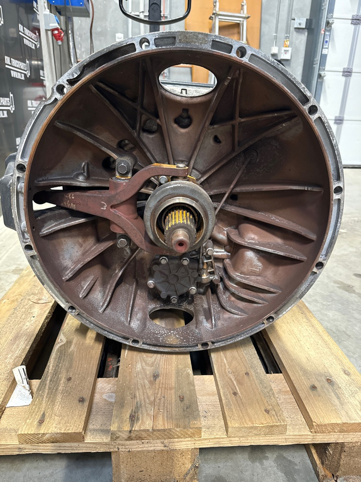 SCANIA GEARBOX GRS905 TMS2 // 2475808 - Boîte de vitesse pour Camion: photos 1 SCANIA GEARBOX GRS905 TMS2 // 2475808 - Boîte de vitesse pour Camion: photos 1
