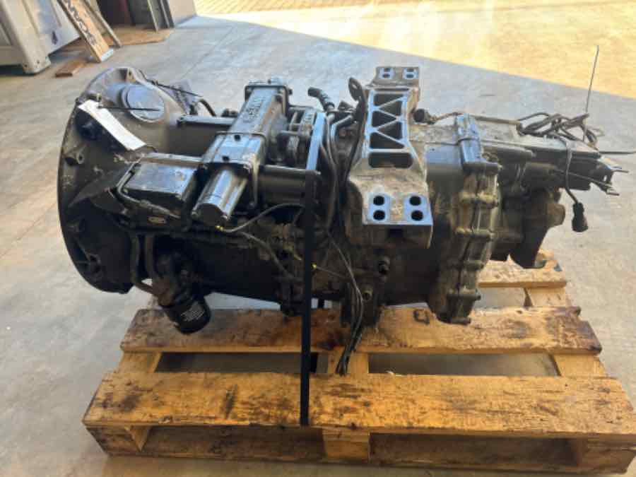 SCANIA GEARBOX GRSO905 OPC5 - Boîte de vitesse pour Camion: photos 1 SCANIA GEARBOX GRSO905 OPC5 - Boîte de vitesse pour Camion: photos 1