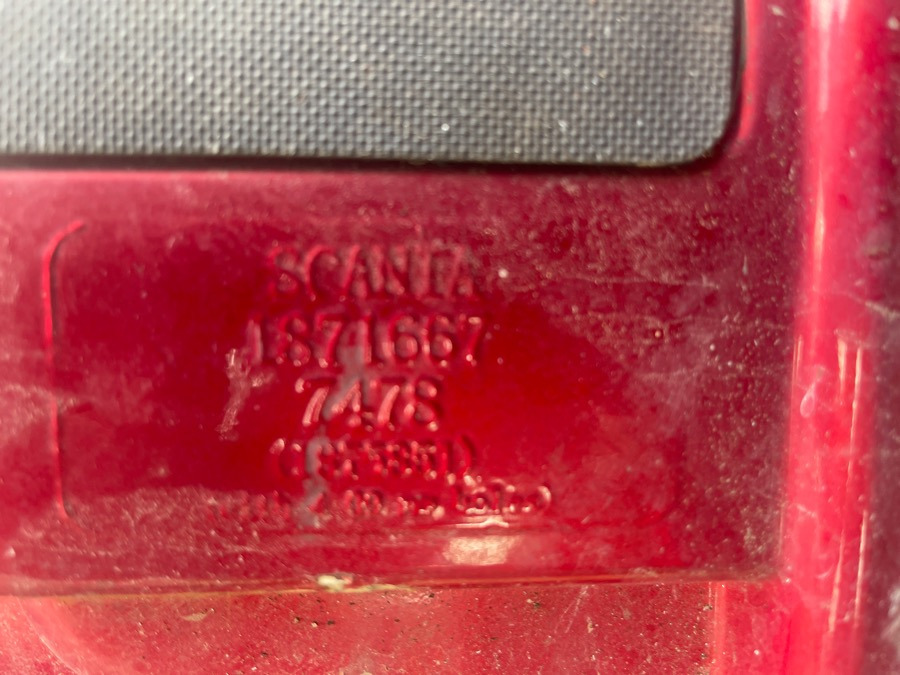 SCANIA LOWER GRILL 1871667 - Cabine et intérieur pour Camion: photos 2 SCANIA LOWER GRILL 1871667 - Cabine et intérieur pour Camion: photos 2