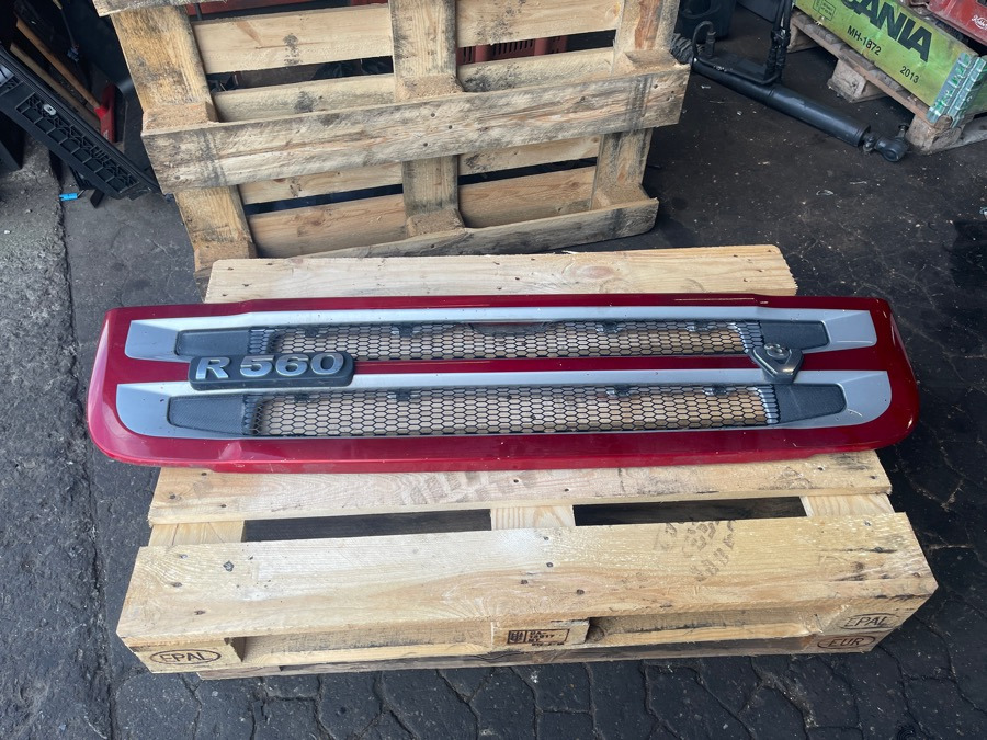 SCANIA LOWER GRILL 1871667 - Cabine et intérieur pour Camion: photos 3 SCANIA LOWER GRILL 1871667 - Cabine et intérieur pour Camion: photos 3