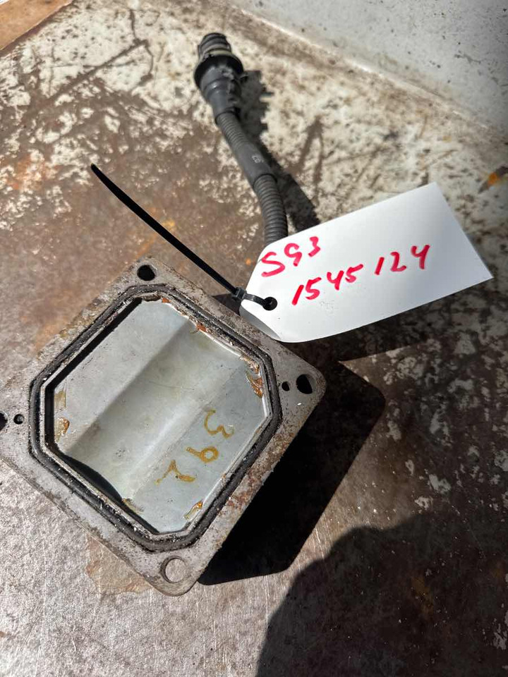 SCANIA POSITION SENSOR 1545124 - Système électrique pour Camion: photos 3 SCANIA POSITION SENSOR 1545124 - Système électrique pour Camion: photos 3