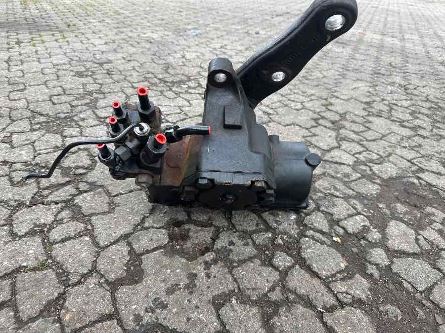 SCANIA STEERING GEAR TAS-87 // 2260739 - Commande de gouvernail pour Camion: photos 1 SCANIA STEERING GEAR TAS-87 // 2260739 - Commande de gouvernail pour Camion: photos 1