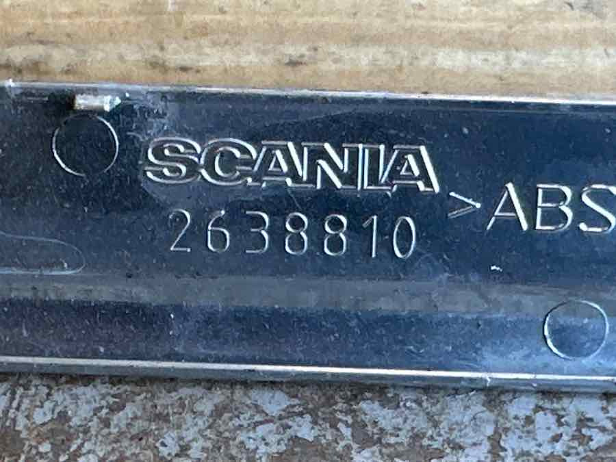 SCANIA TRIM PANEL 2638810 - Cabine et intérieur pour Camion: photos 3 SCANIA TRIM PANEL 2638810 - Cabine et intérieur pour Camion: photos 3