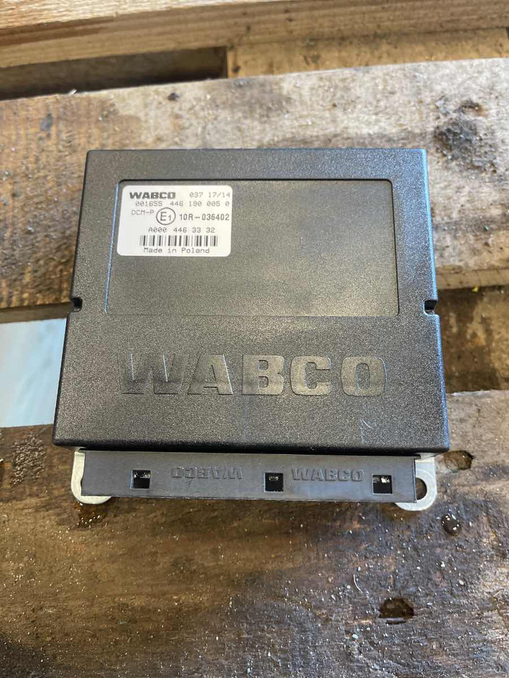 SETRA / MERCEDES ECU DOOR A0004463332 - Bloc de gestion pour Bus: photos 1 SETRA / MERCEDES ECU DOOR A0004463332 - Bloc de gestion pour Bus: photos 1