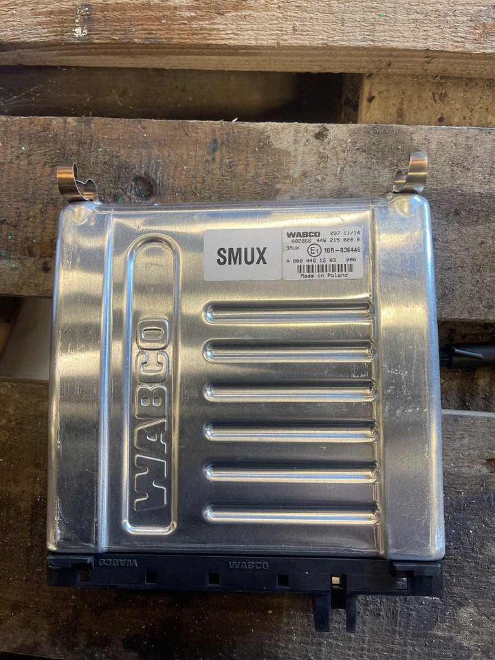 SETRA / MERCEDES ECU SMUX A0004461203 - Bloc de gestion pour Bus: photos 1 SETRA / MERCEDES ECU SMUX A0004461203 - Bloc de gestion pour Bus: photos 1