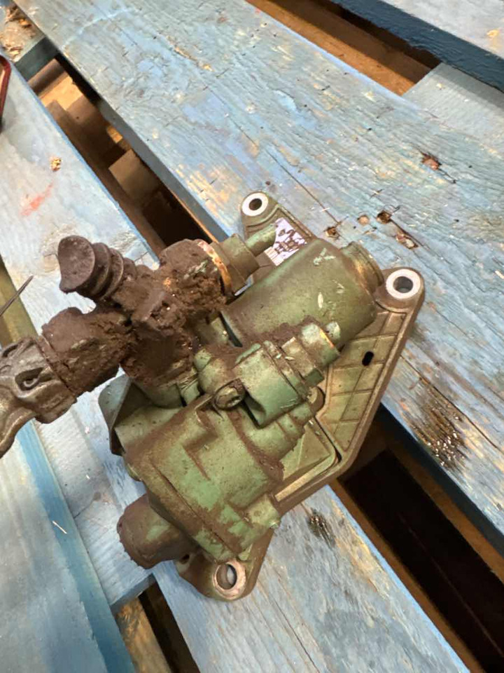 VOLVO ENGINE BRAKE VALVE 21707054 - Valve de frein pour Camion: photos 2 VOLVO ENGINE BRAKE VALVE 21707054 - Valve de frein pour Camion: photos 2