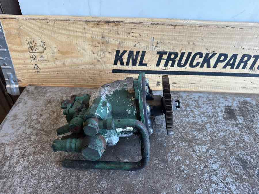 VOLVO STEERING PUMP 21910863 - Commande de gouvernail pour Camion: photos 1 VOLVO STEERING PUMP 21910863 - Commande de gouvernail pour Camion: photos 1