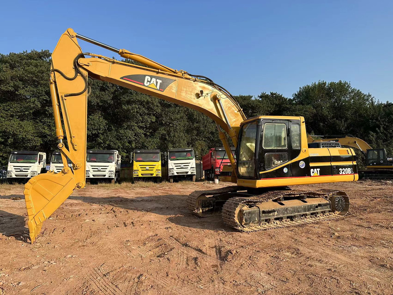 CAT 320B excavator - Pelle sur chenille: photos 3 CAT 320B excavator - Pelle sur chenille: photos 3