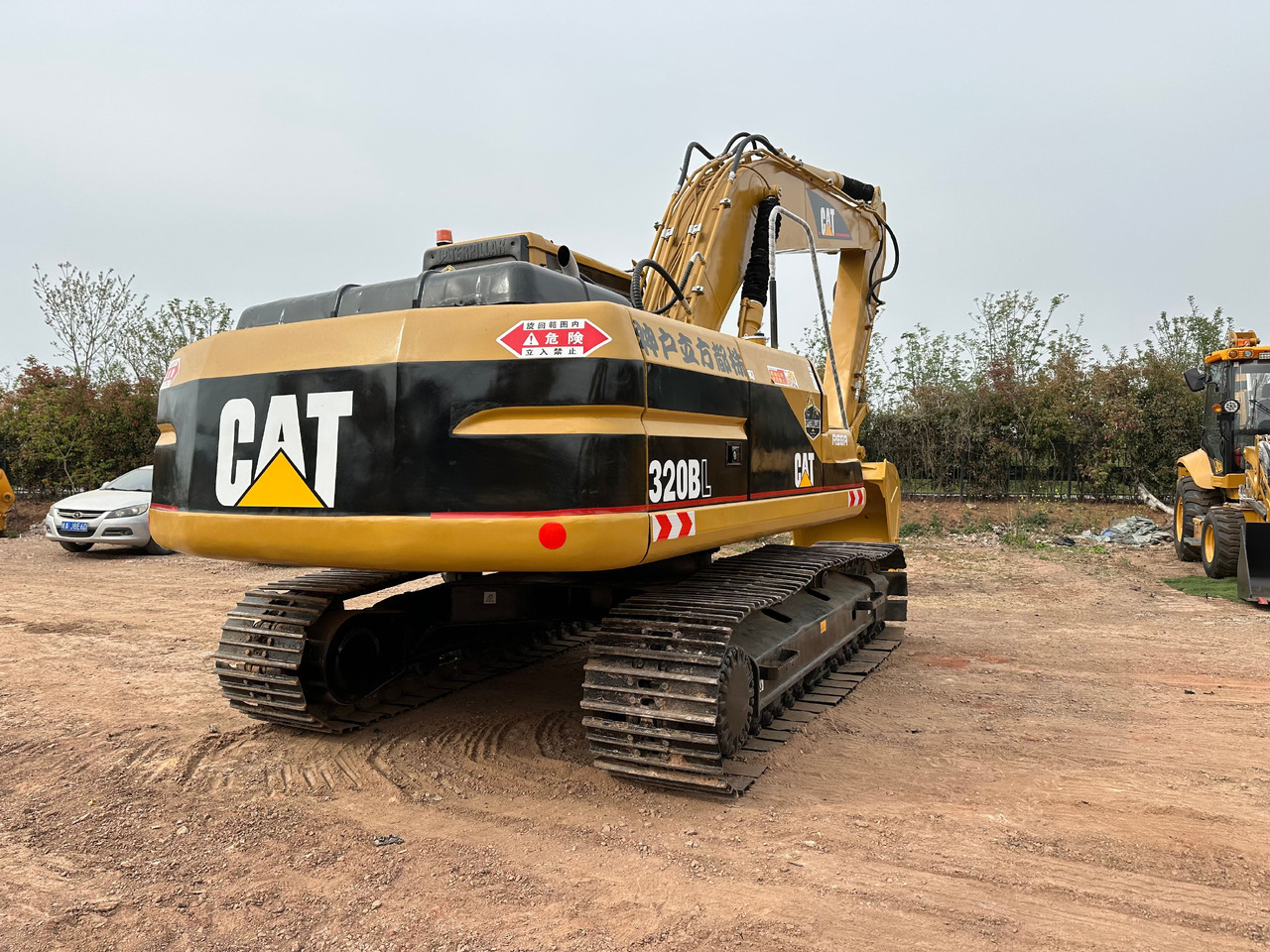 CAT 320BL crawler excavator - Pelle sur chenille: photos 3 CAT 320BL crawler excavator - Pelle sur chenille: photos 3