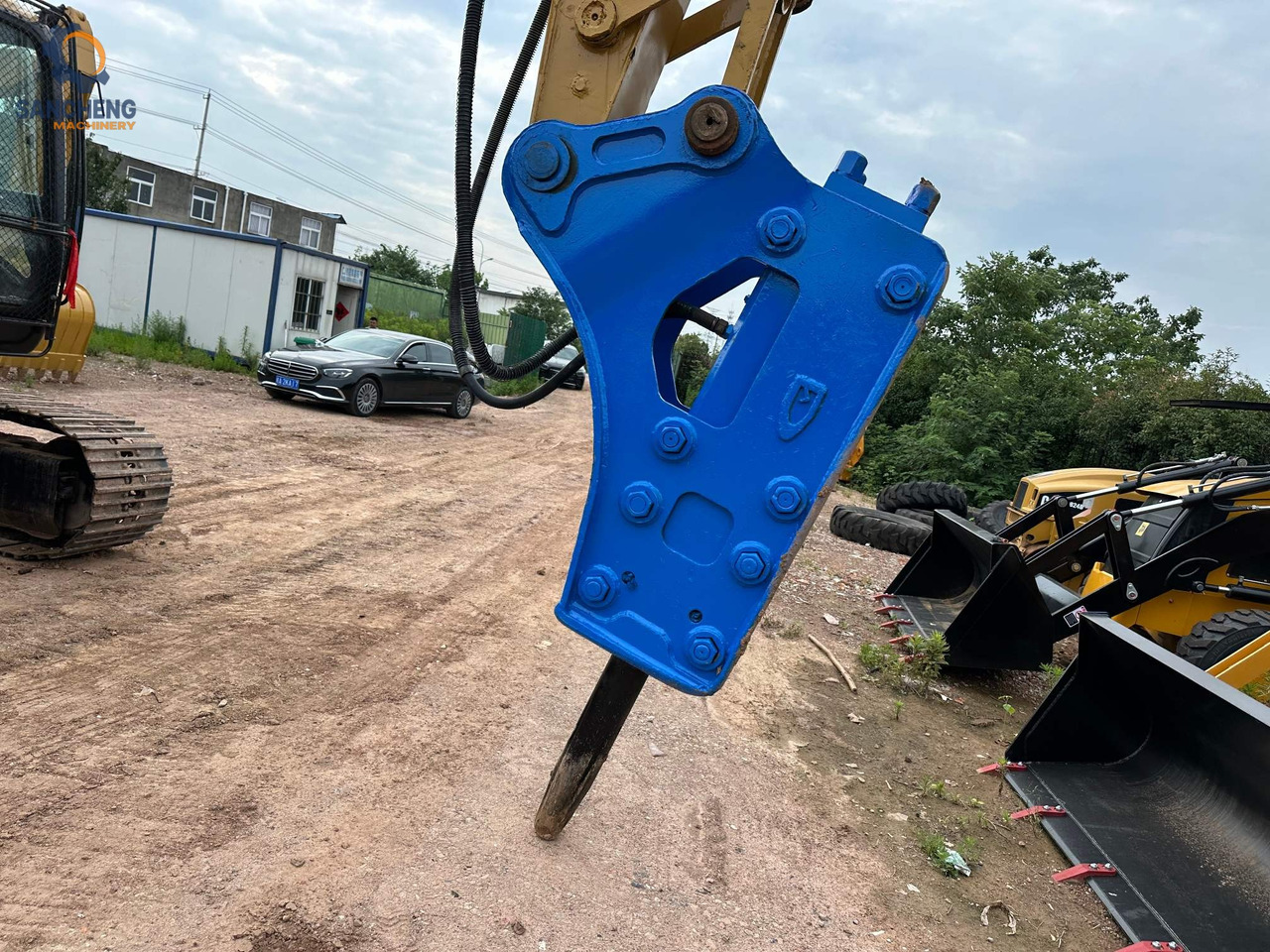 CAT 320CL with hammer - Pelle sur chenille: photos 5 CAT 320CL with hammer - Pelle sur chenille: photos 5