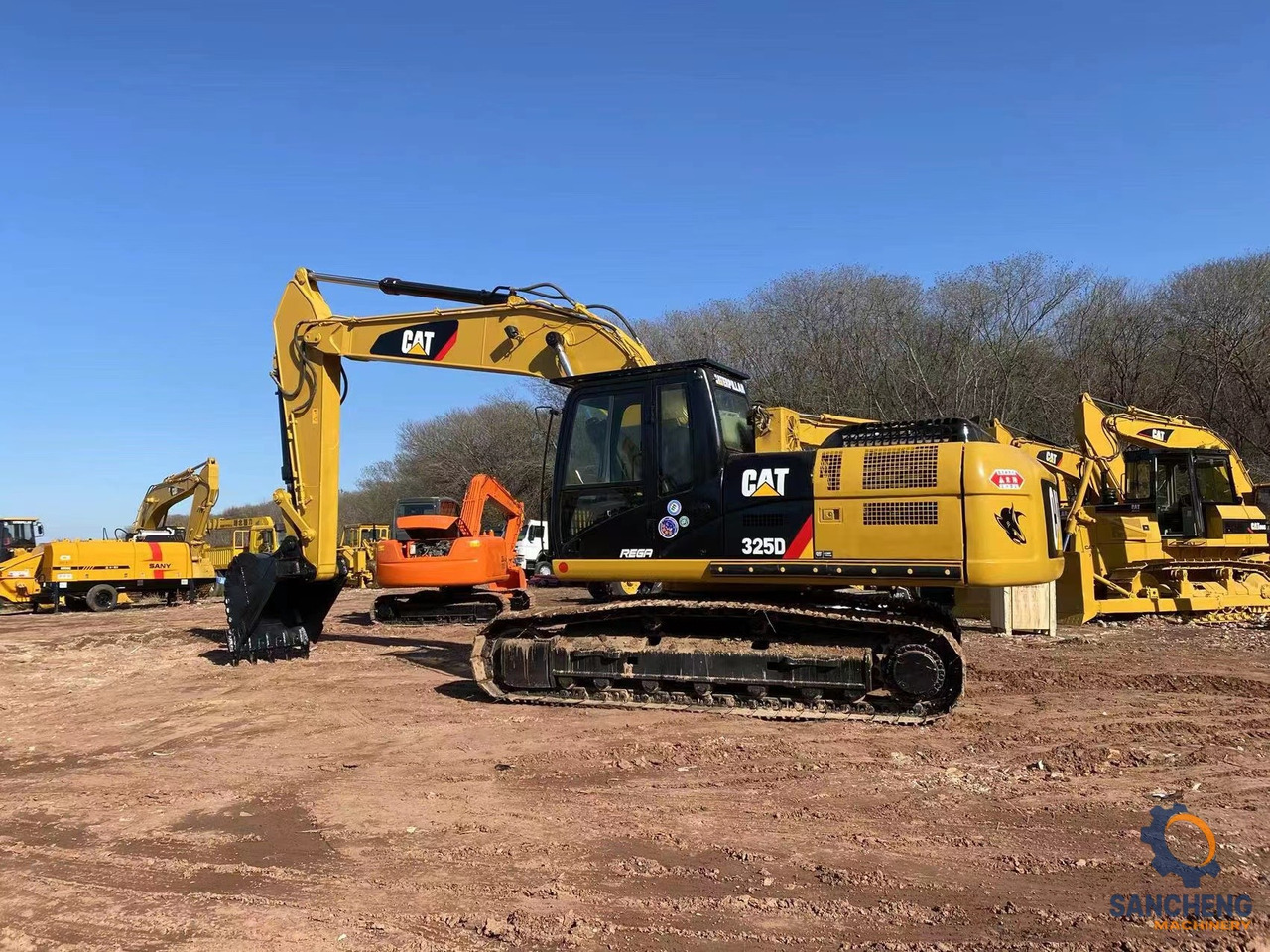 CAT 325D crawler excavator - Pelle sur chenille: photos 1 CAT 325D crawler excavator - Pelle sur chenille: photos 1