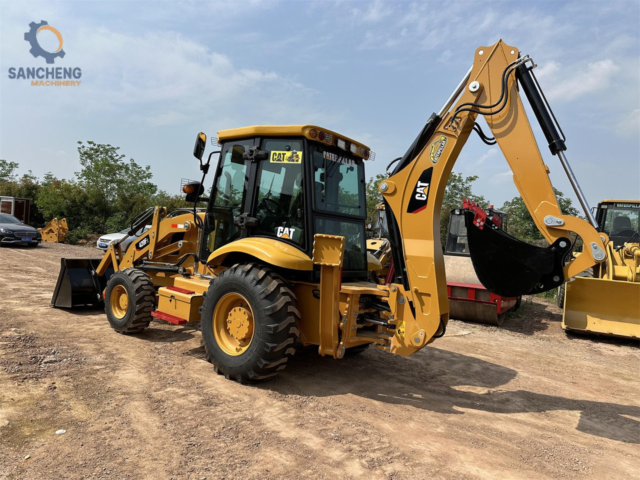 CAT 420F2 - Tractopelle: photos 4 CAT 420F2 - Tractopelle: photos 4
