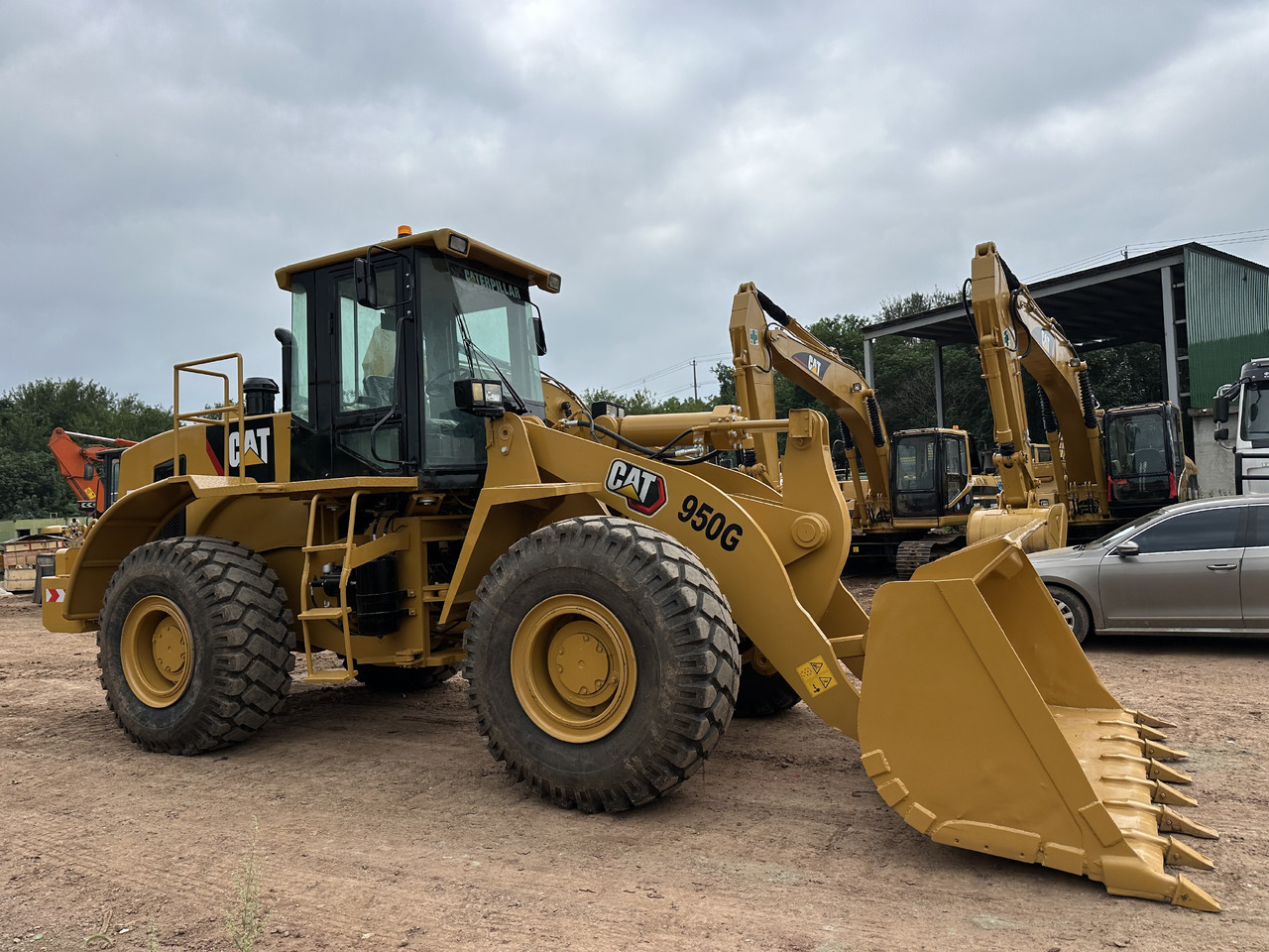 CAT 950G - Chargeuse sur pneus: photos 1 CAT 950G - Chargeuse sur pneus: photos 1