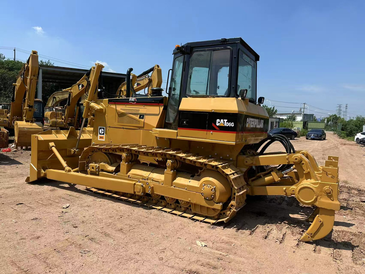 CAT D6G - Bulldozer: photos 1 CAT D6G - Bulldozer: photos 1