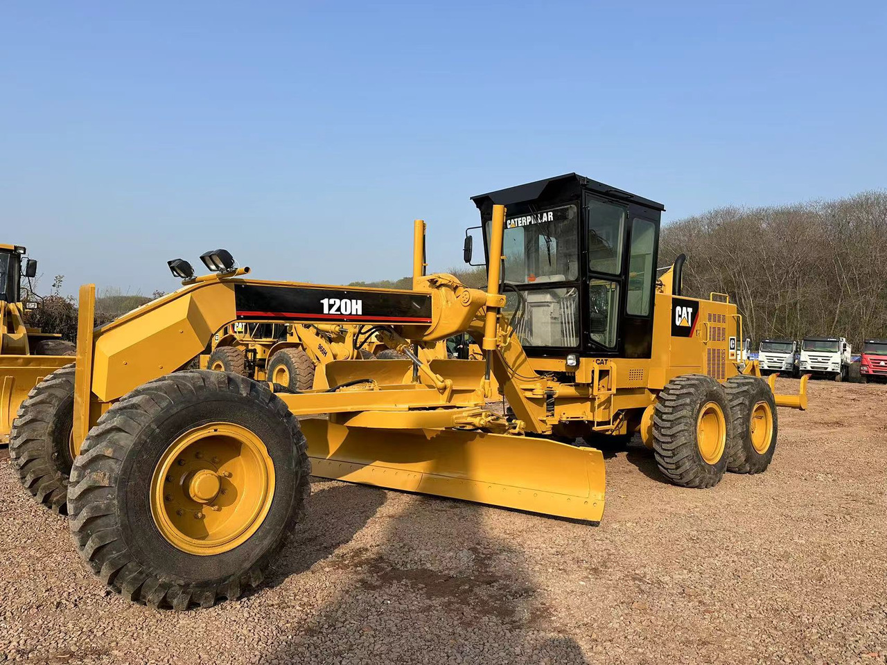 CATERPILLAR 120H motor grader - Niveleuse: photos 2 CATERPILLAR 120H motor grader - Niveleuse: photos 2