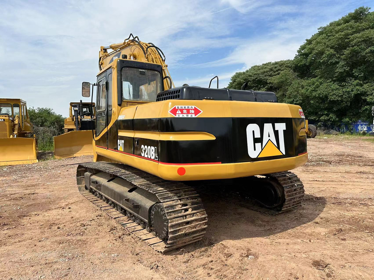 CATERPILLAR 320B - Pelle sur chenille: photos 5 CATERPILLAR 320B - Pelle sur chenille: photos 5