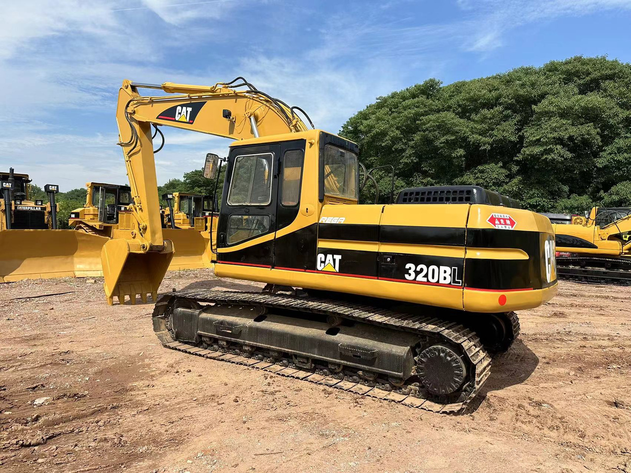 CATERPILLAR 320B - Pelle sur chenille: photos 4 CATERPILLAR 320B - Pelle sur chenille: photos 4