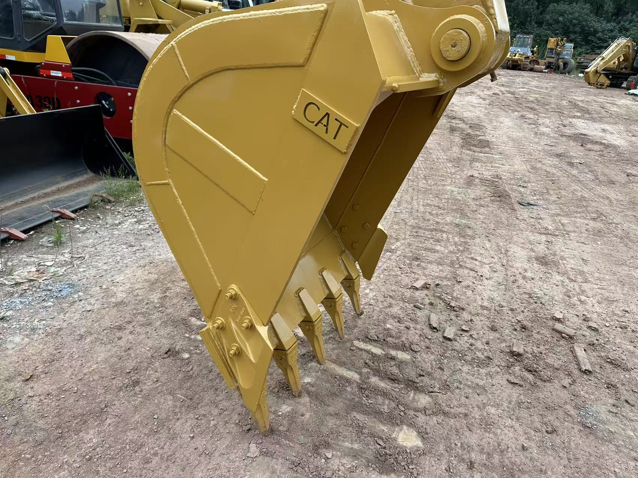 CATERPILLAR 320BL - Pelle sur chenille: photos 4 CATERPILLAR 320BL - Pelle sur chenille: photos 4