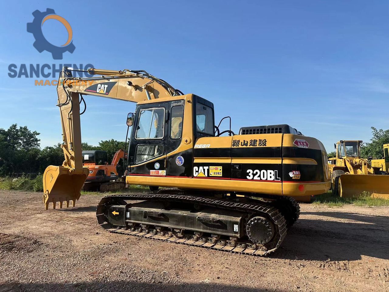 CATERPILLAR 320BL - Pelle sur chenille: photos 1 CATERPILLAR 320BL - Pelle sur chenille: photos 1