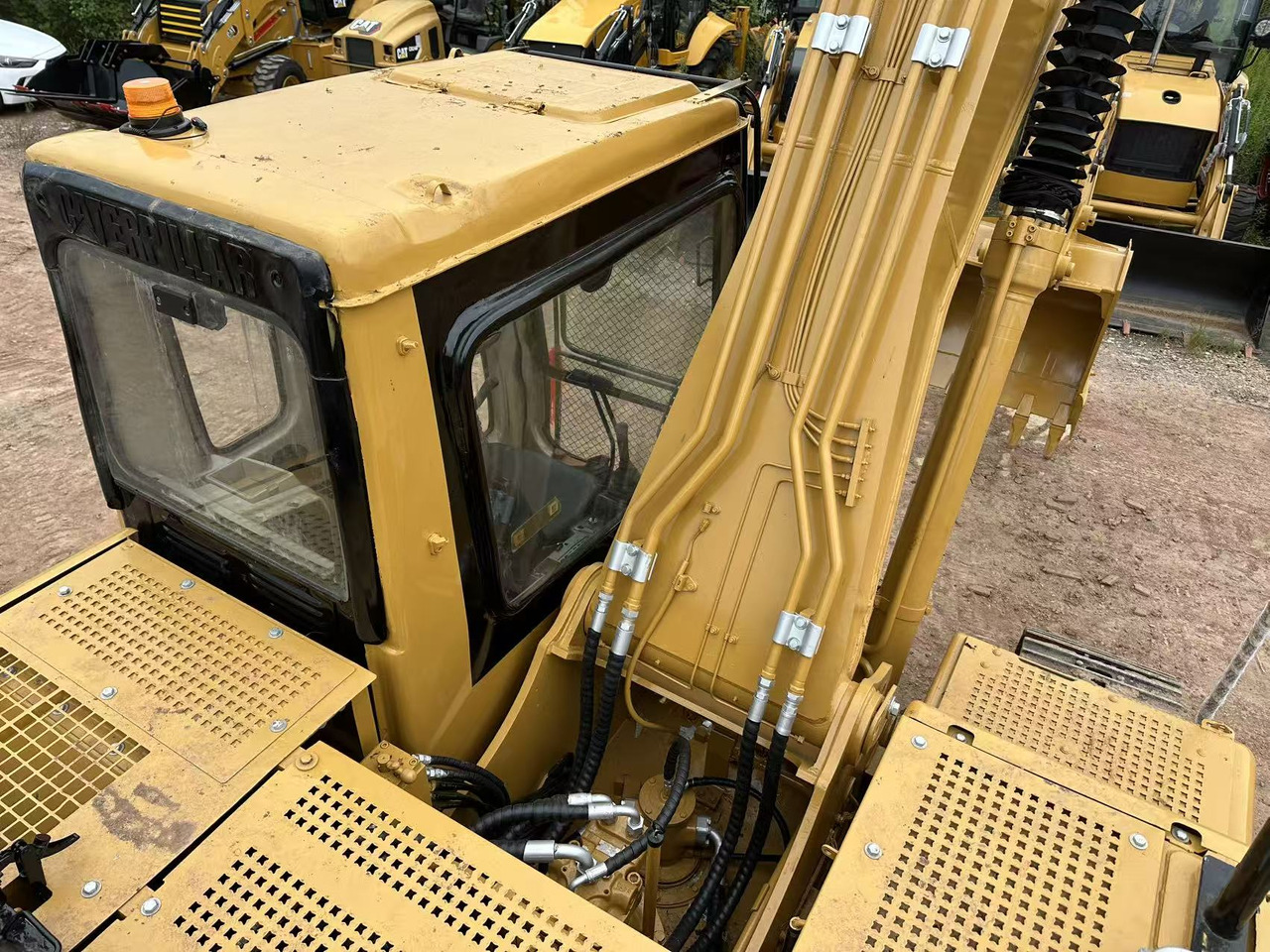 CATERPILLAR 320BL crawler excavator - Pelle: photos 3 CATERPILLAR 320BL crawler excavator - Pelle: photos 3