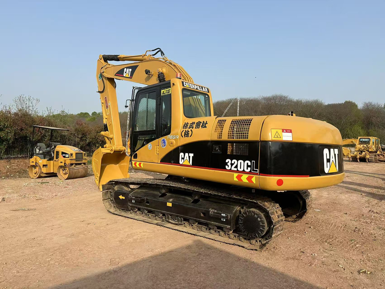 CATERPILLAR 320C - Pelle sur chenille: photos 3 CATERPILLAR 320C - Pelle sur chenille: photos 3