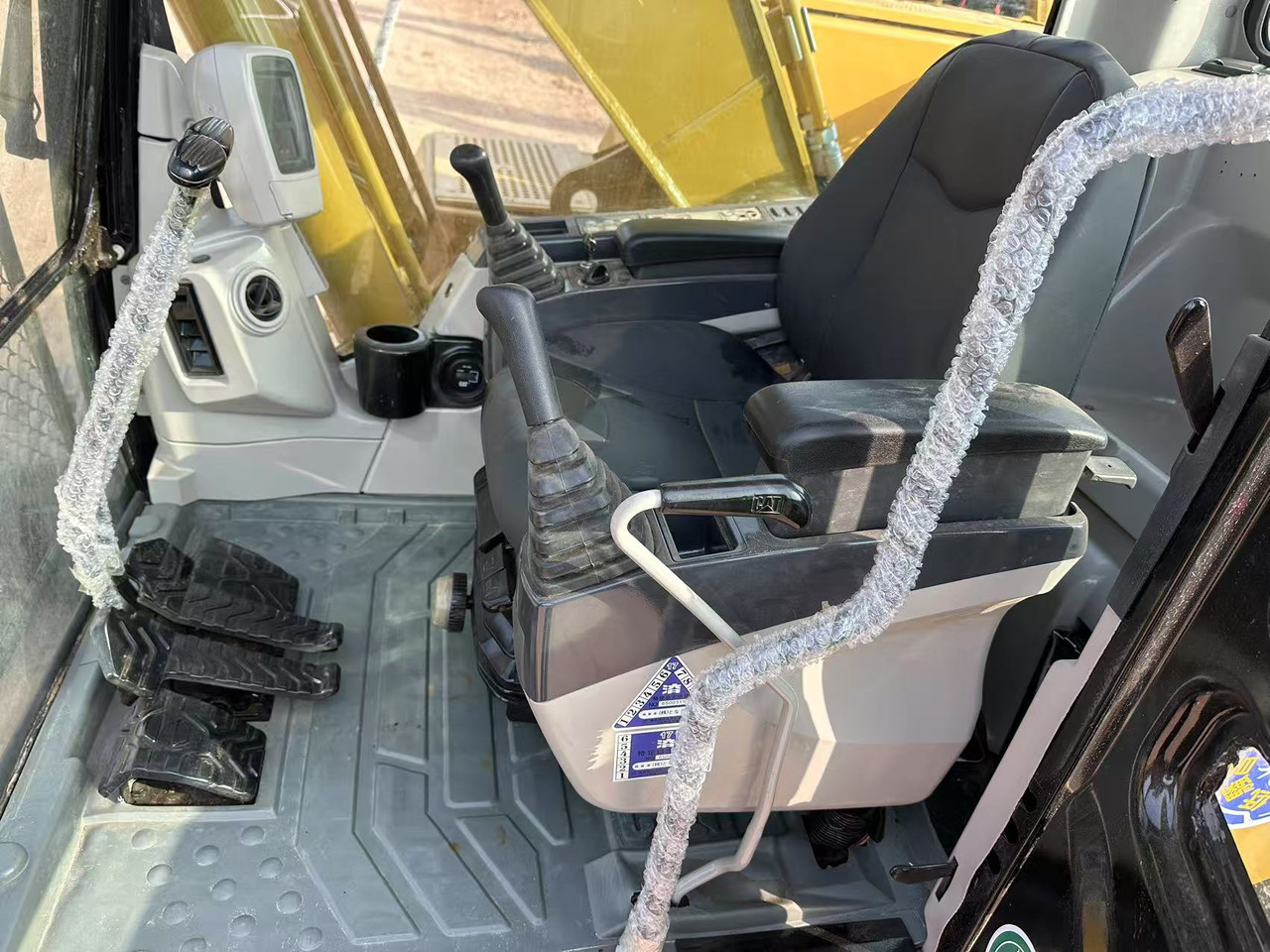 CATERPILLAR 320C - Pelle sur chenille: photos 5 CATERPILLAR 320C - Pelle sur chenille: photos 5