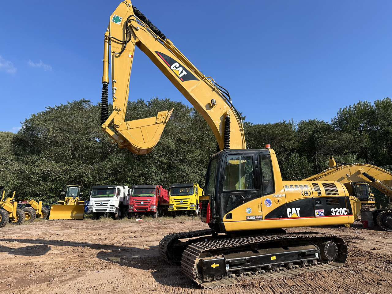CATERPILLAR 320C - Pelle sur chenille: photos 2 CATERPILLAR 320C - Pelle sur chenille: photos 2