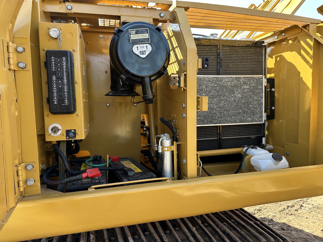 Pelle sur chenille CATERPILLAR 320CL: photos 9