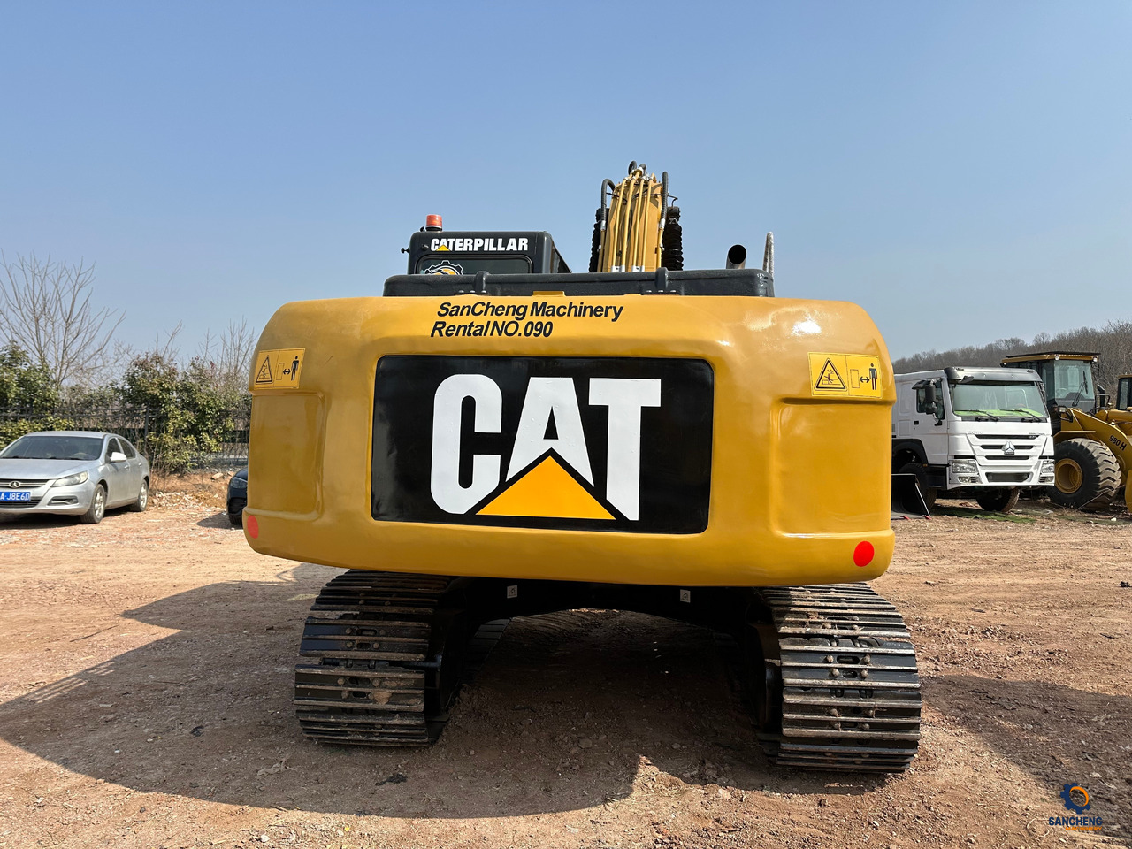 CATERPILLAR 320D2L - Pelle sur chenille: photos 3 CATERPILLAR 320D2L - Pelle sur chenille: photos 3