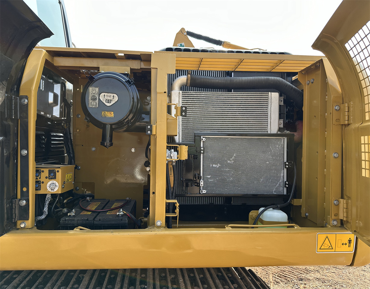 CATERPILLAR 320D2L en crédit-bail CATERPILLAR 320D2L: photos 8