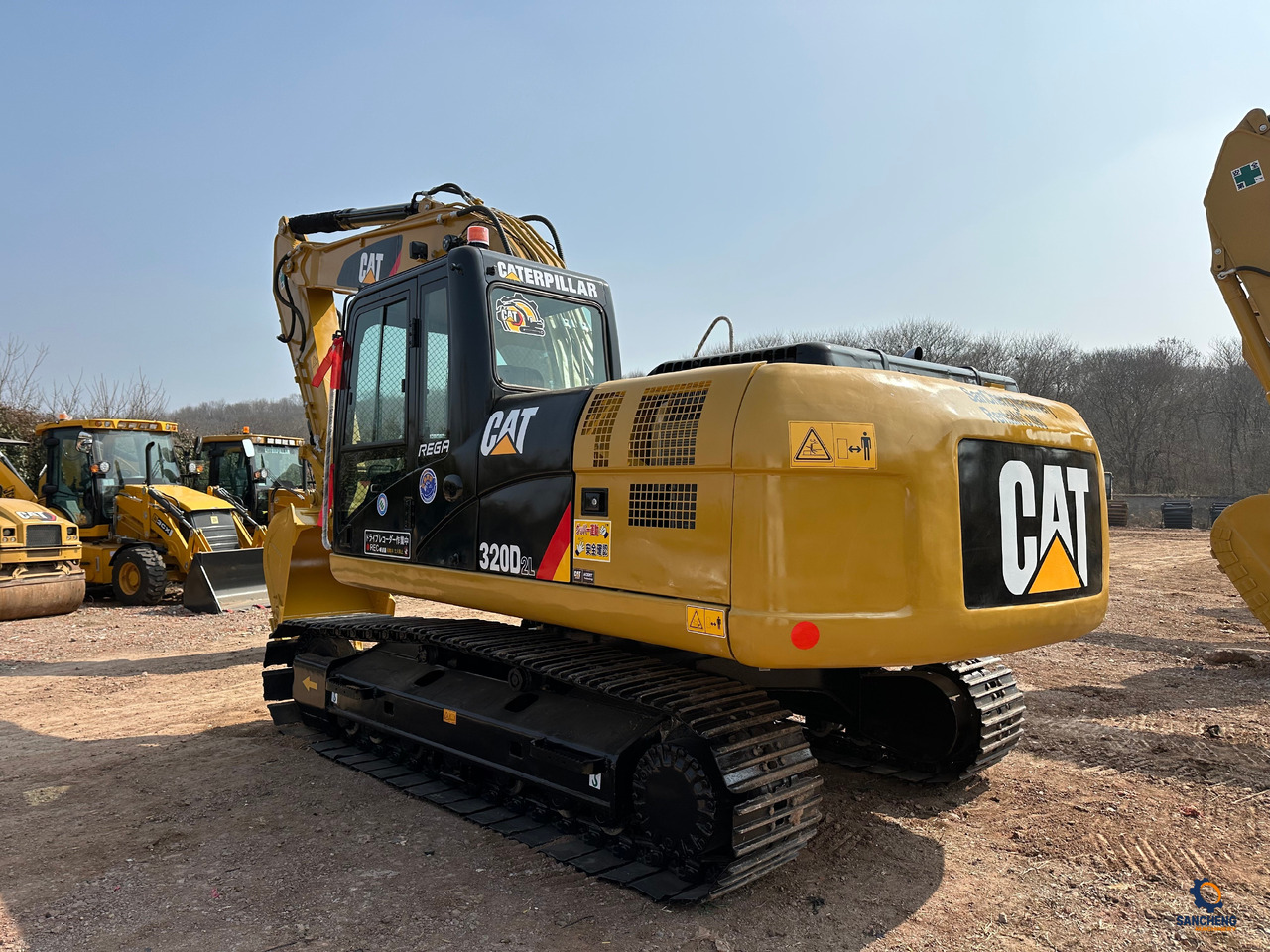 CATERPILLAR 320D2L - Pelle sur chenille: photos 4 CATERPILLAR 320D2L - Pelle sur chenille: photos 4