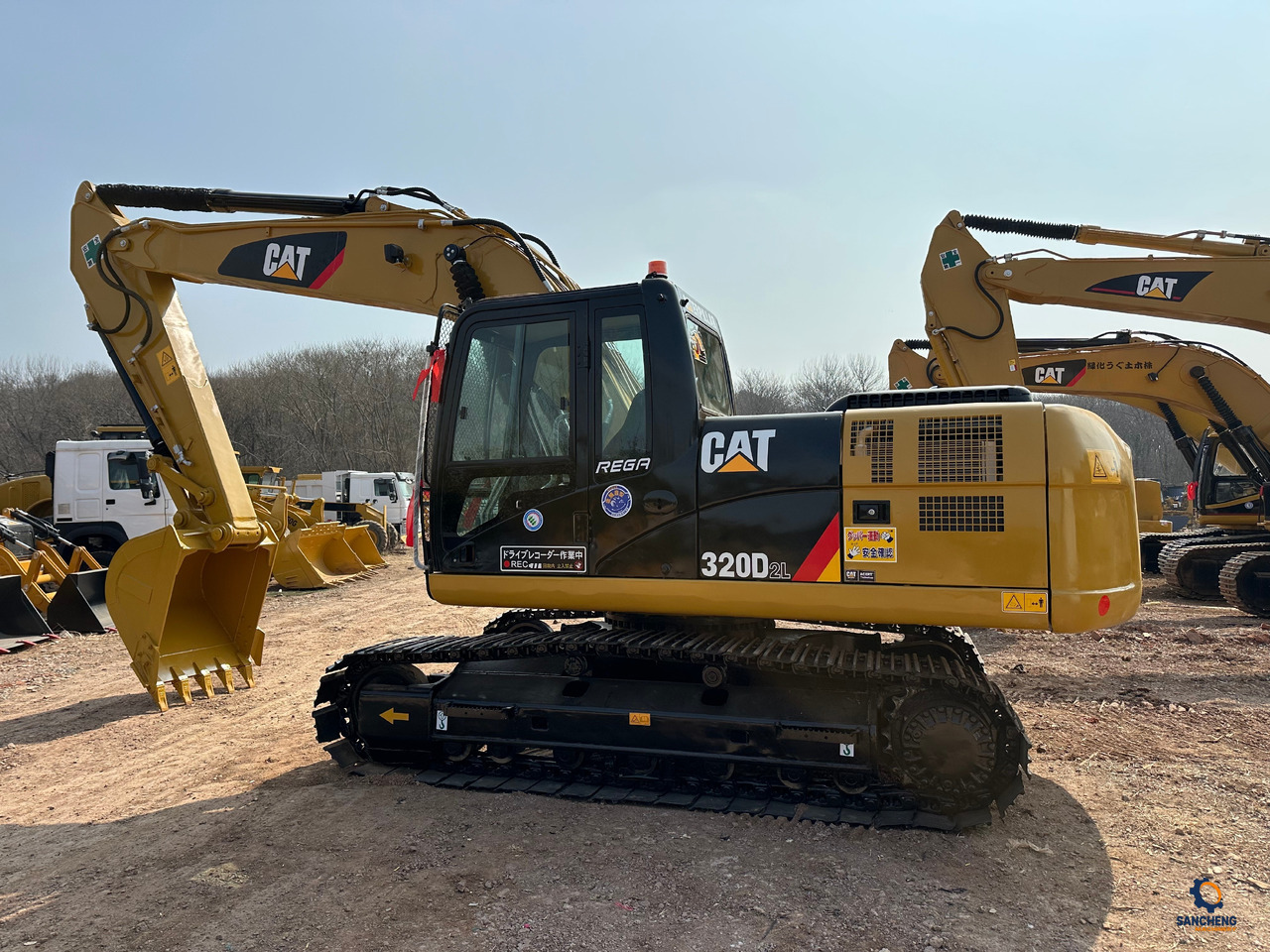 CATERPILLAR 320D2L - Pelle sur chenille: photos 1 CATERPILLAR 320D2L - Pelle sur chenille: photos 1