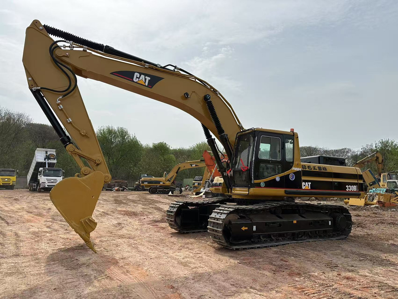CATERPILLAR 330BL - Pelle: photos 1 CATERPILLAR 330BL - Pelle: photos 1