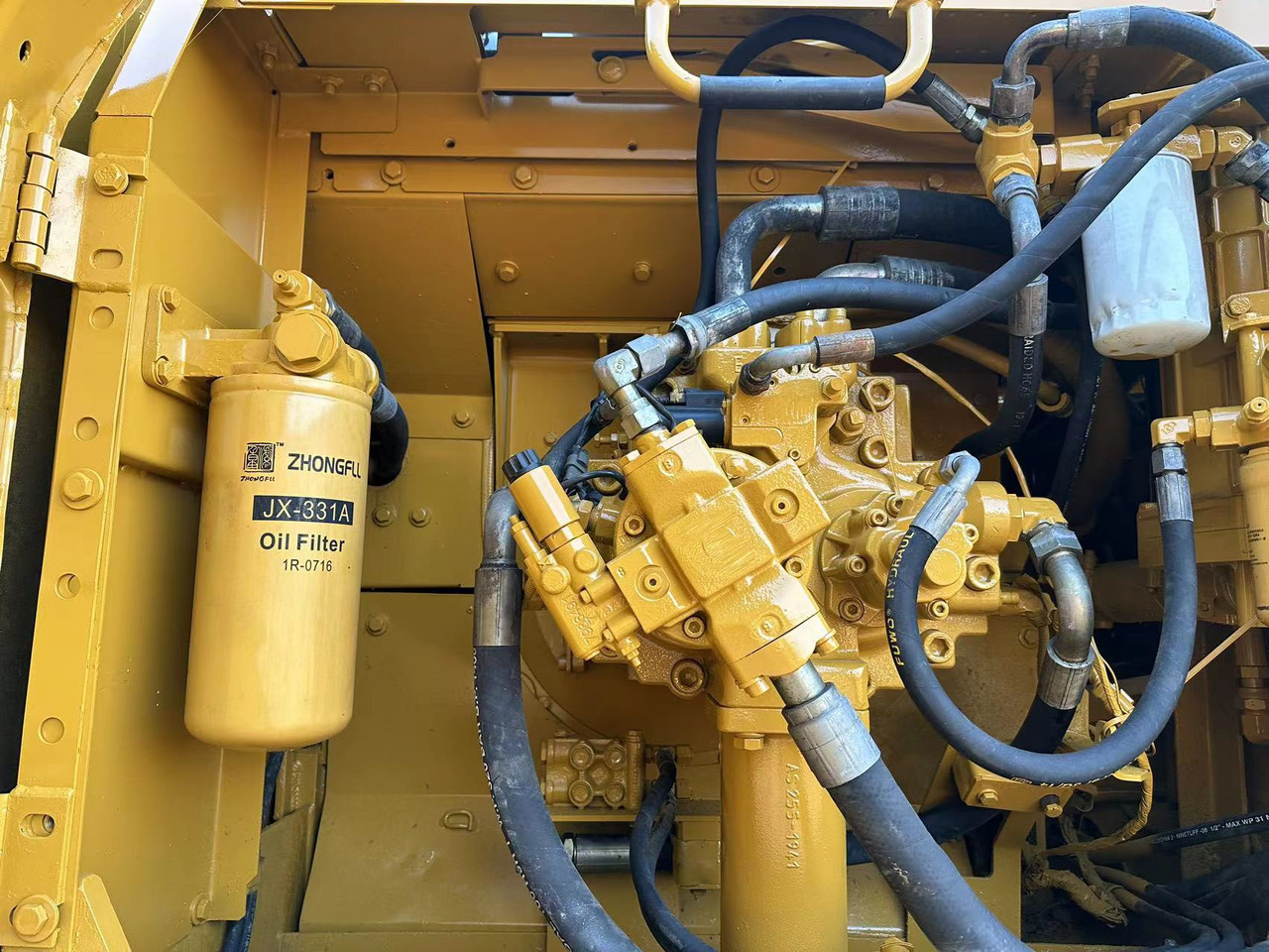 Pelle sur chenille CATERPILLAR 330D2L excavator: photos 8