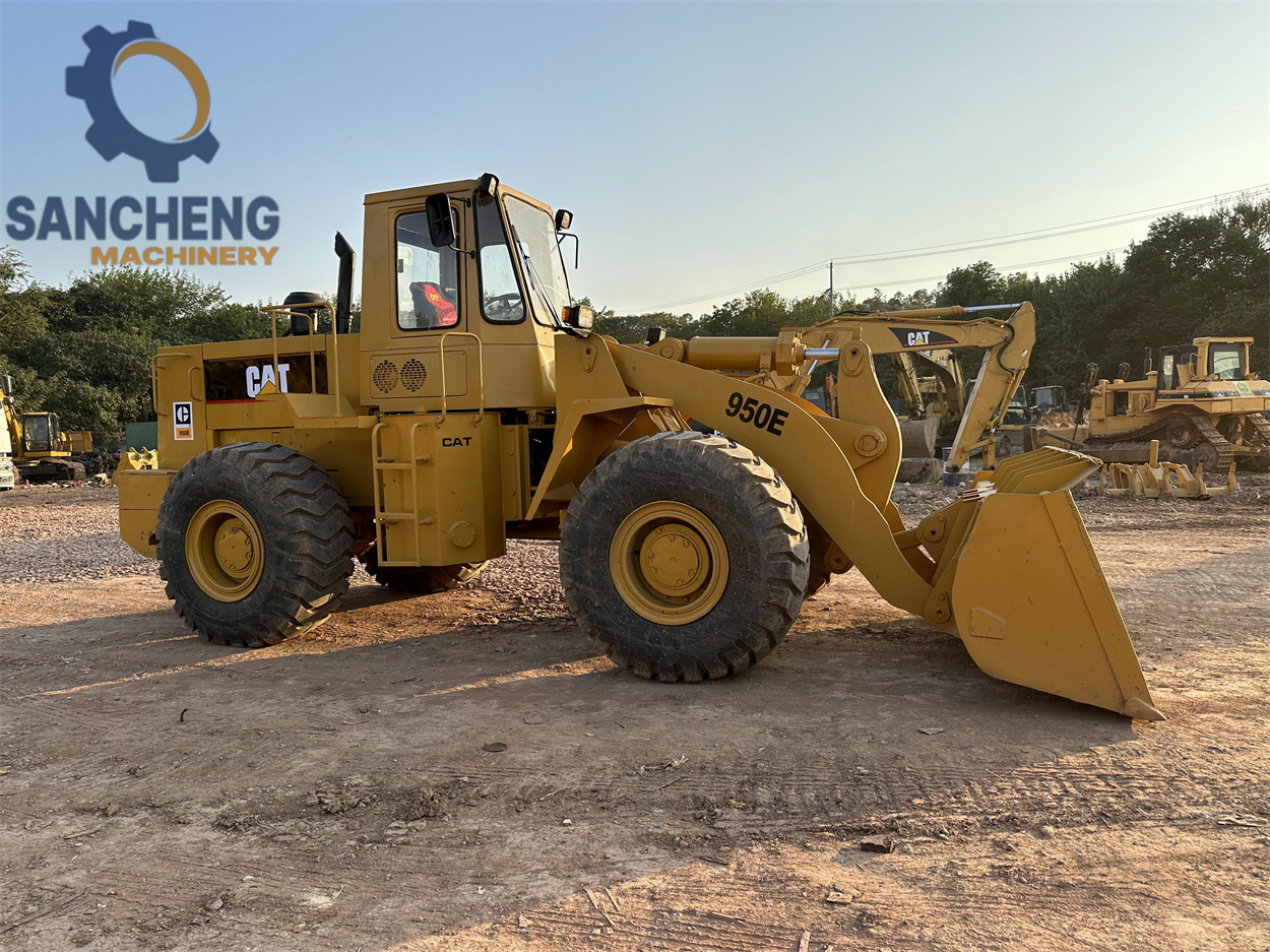 CATERPILLAR 950E - Chargeuse sur pneus: photos 5 CATERPILLAR 950E - Chargeuse sur pneus: photos 5