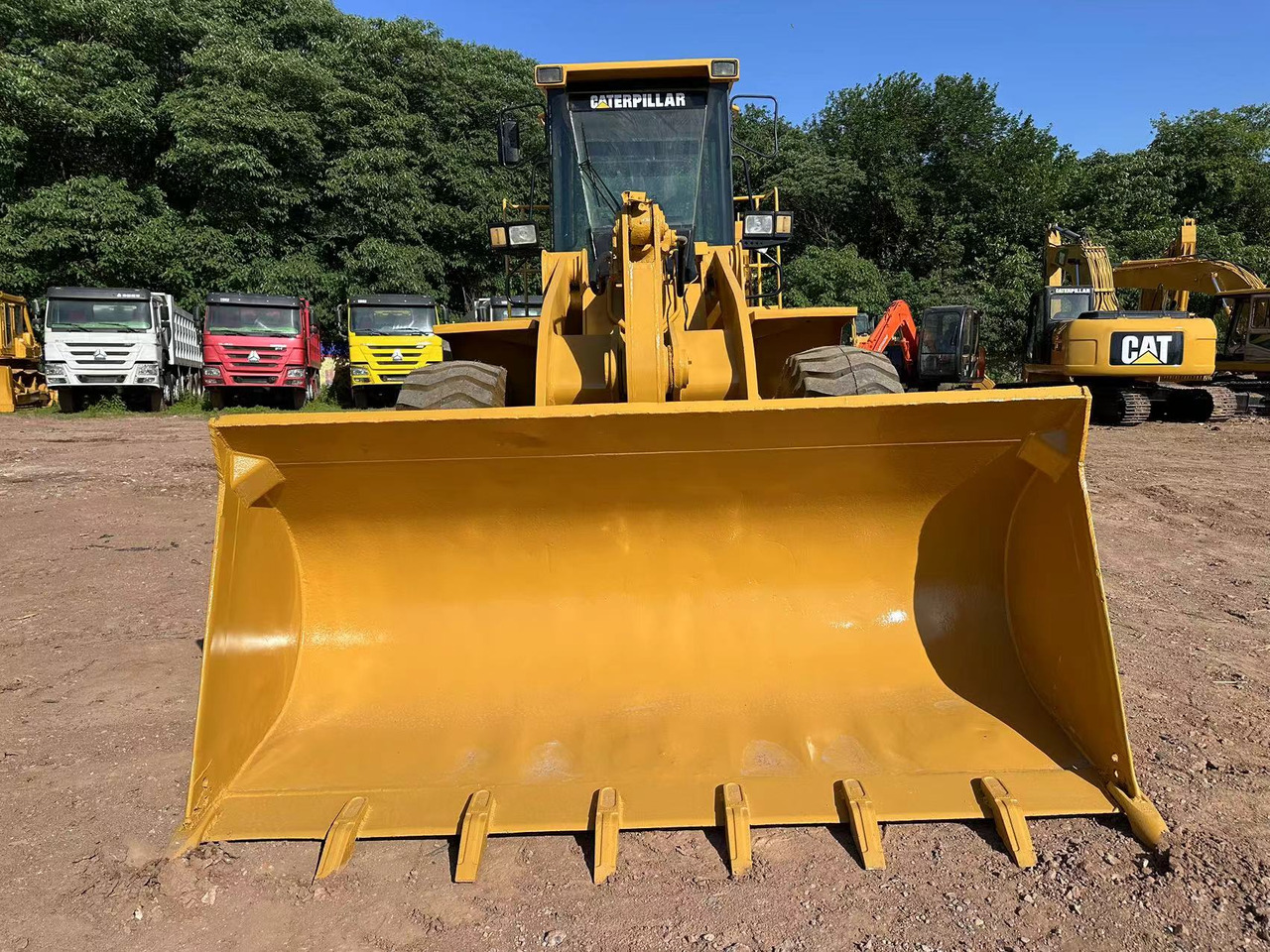 CATERPILLAR 950G - Chargeuse sur pneus: photos 3 CATERPILLAR 950G - Chargeuse sur pneus: photos 3