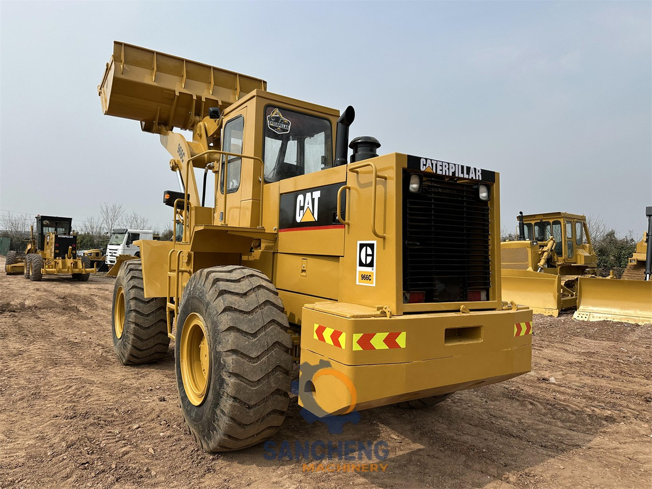 CATERPILLAR 966C - Chargeuse sur pneus: photos 4 CATERPILLAR 966C - Chargeuse sur pneus: photos 4