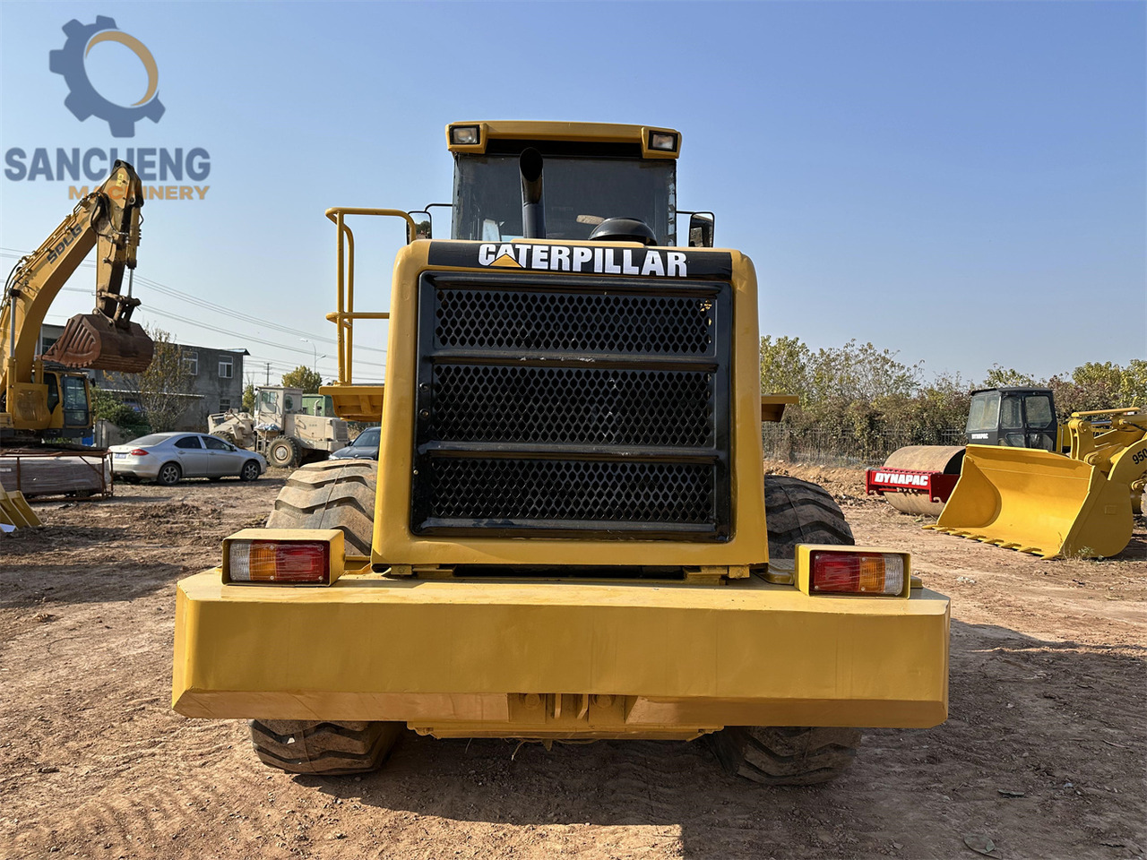 CATERPILLAR 966G - Chargeuse sur pneus: photos 5 CATERPILLAR 966G - Chargeuse sur pneus: photos 5
