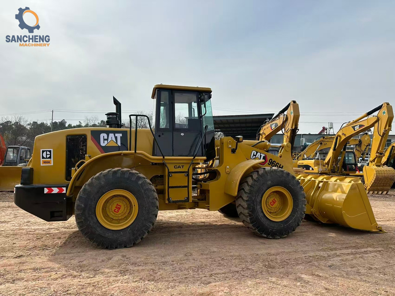 CATERPILLAR 966H - Chargeuse: photos 5 CATERPILLAR 966H - Chargeuse: photos 5