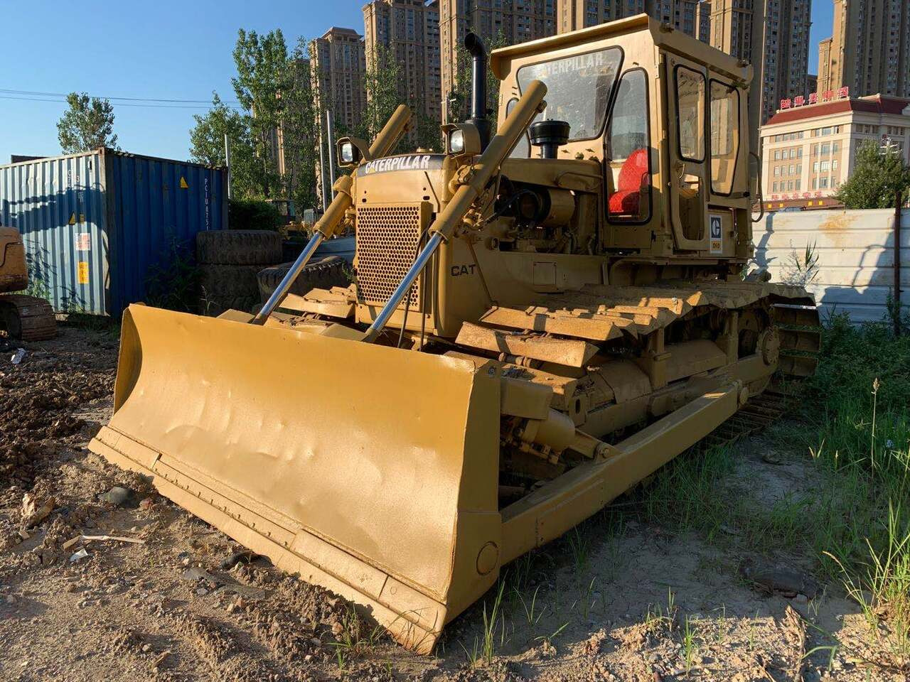 CATERPILLAR D6D - Bulldozer: photos 1 CATERPILLAR D6D - Bulldozer: photos 1