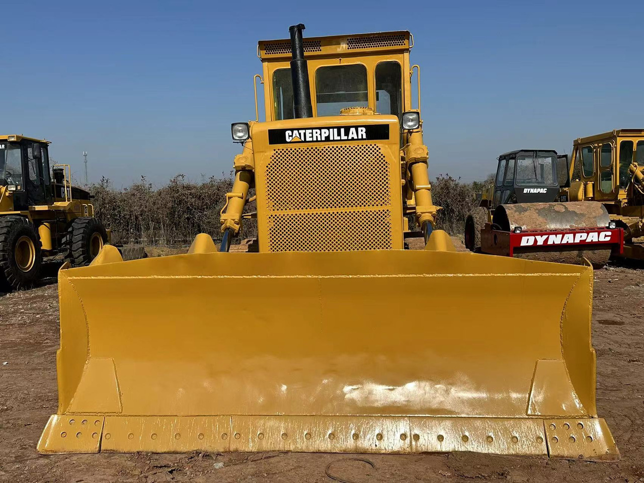 CATERPILLAR D8K - Bulldozer: photos 5 CATERPILLAR D8K - Bulldozer: photos 5