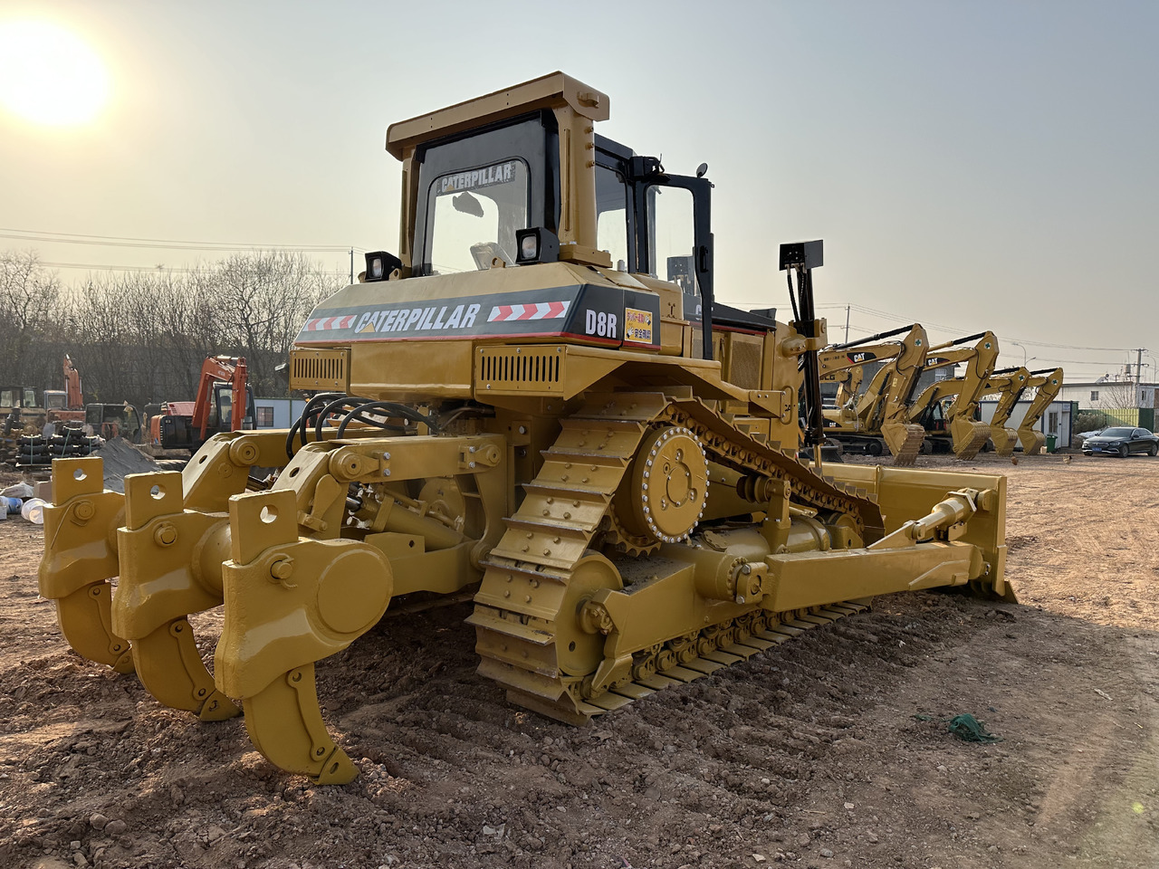 CATERPILLAR D8R - Bulldozer: photos 3 CATERPILLAR D8R - Bulldozer: photos 3
