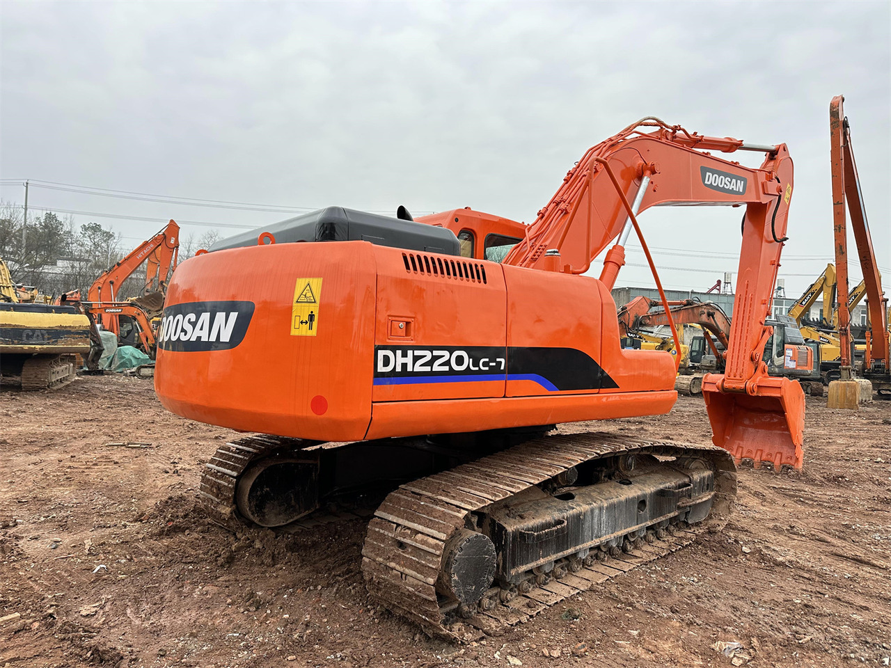 DOOSAN DH220 - Pelle sur chenille: photos 5 DOOSAN DH220 - Pelle sur chenille: photos 5