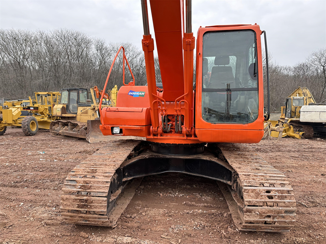 Pelle sur chenille DOOSAN DH220 excavator: photos 6